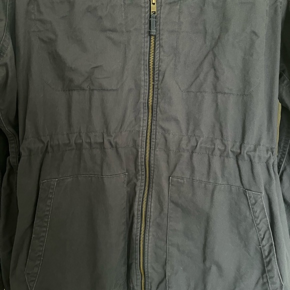 Gap jacket.  Snap wrist. 4 pockets. XXL - Picture 4 of 7